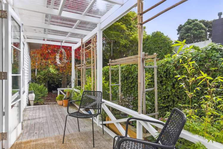 1/52 Matatua Road Raumati Beach_14