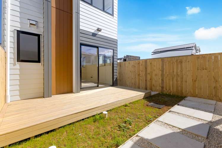 16 Whare Kauri Road Papakura_15