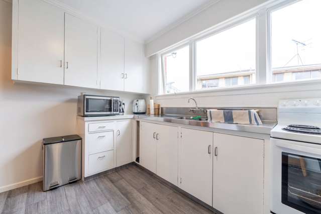 2/10 Hewlings Street Seaview_2