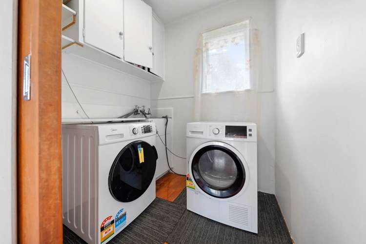 10 Hobart Crescent Wattle Downs_9