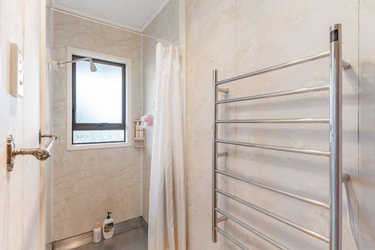 23 Hoylake Place Wattle Downs_9