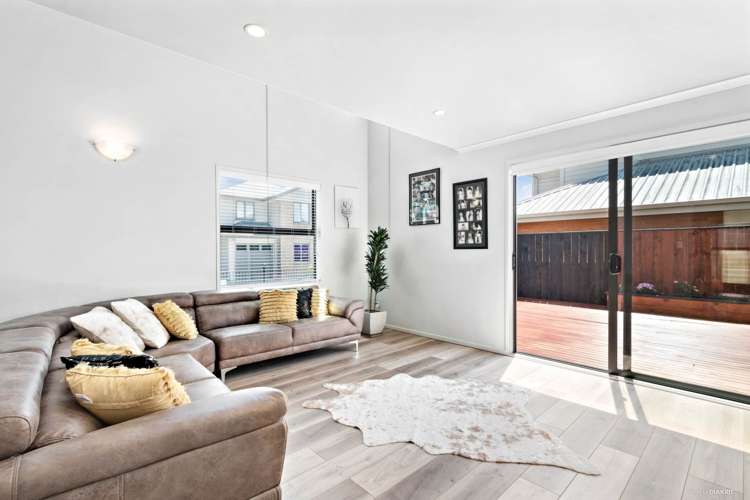 17 Hirimate Place Flat Bush_5
