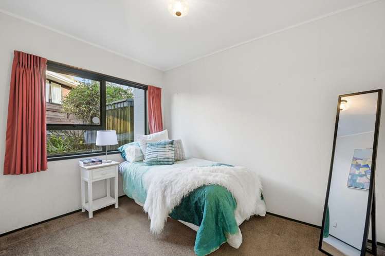 2/983 Beach Road Torbay_20