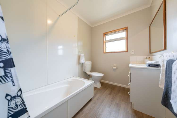 27 Mckerrow Street Te Anau_13