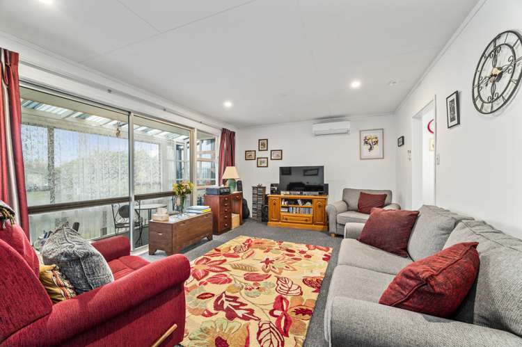 5 Adam Place Mangakakahi_3