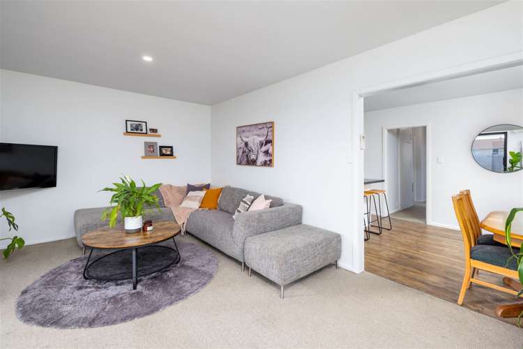 62 Kathleen Crescent Hornby_5