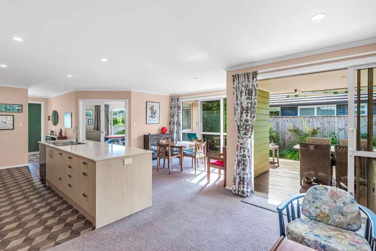 82 Waipunahau Road Waikanae_1