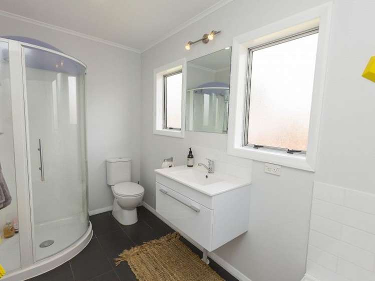 27 Longfellow Street Trentham_2