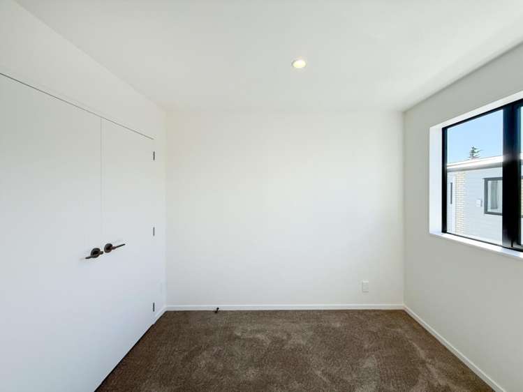 6/7 Peverill Crescent 10695_6