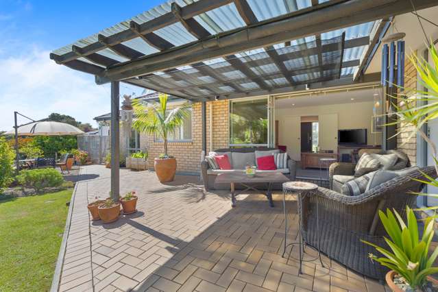 5 Fendalton Place Hatfields Beach_1