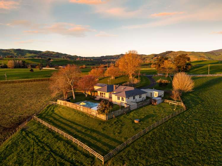 80 Robinson Road Rotoorangi_1