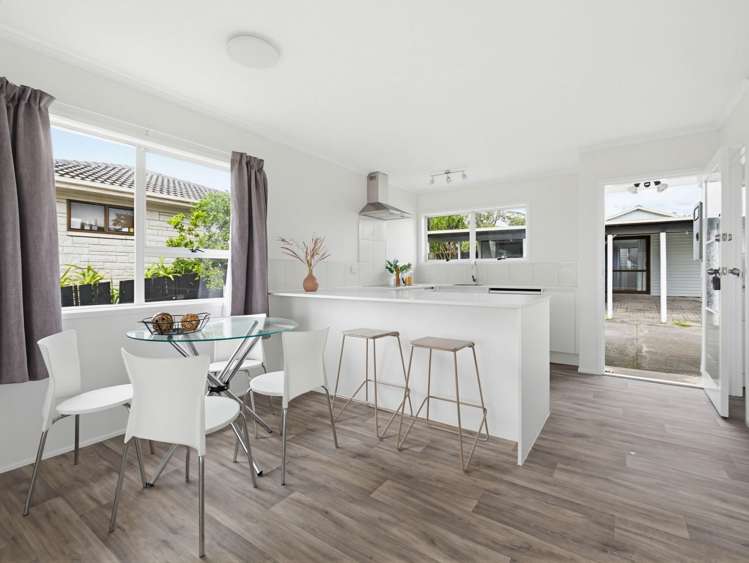 52 Zelda Avenue Clover Park_2