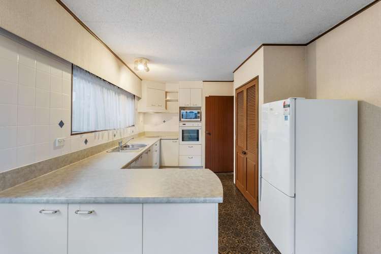 32 Triangle Road Massey_15