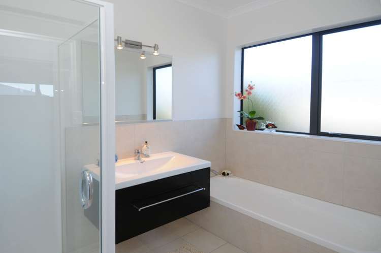 108a Potae Avenue Lytton West_13