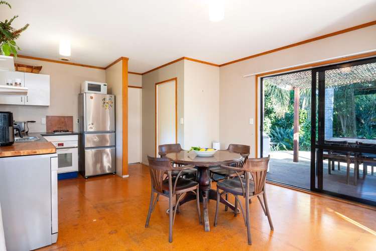 28 Cedar Road Te Awanga_6