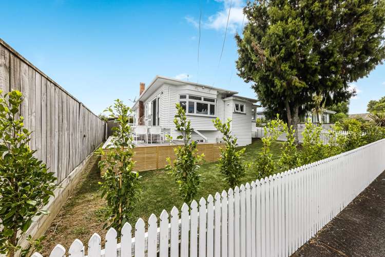 59 Walford Road Point Chevalier_17