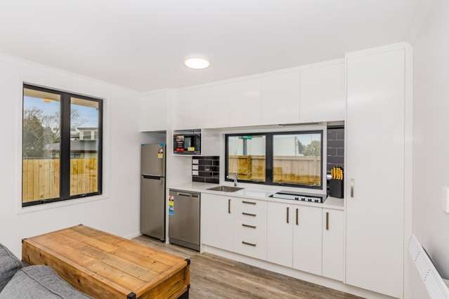 2/90 Swaffield Road Papatoetoe_3