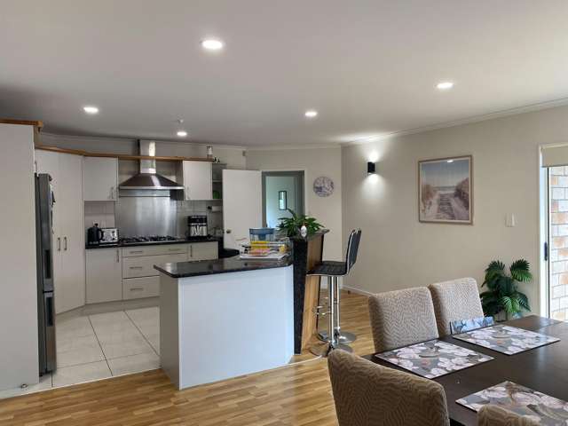 80 Gracechurch Drive Flat Bush_2