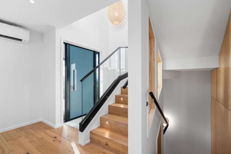 1/164 Soleares Avenue Mount Pleasant_28