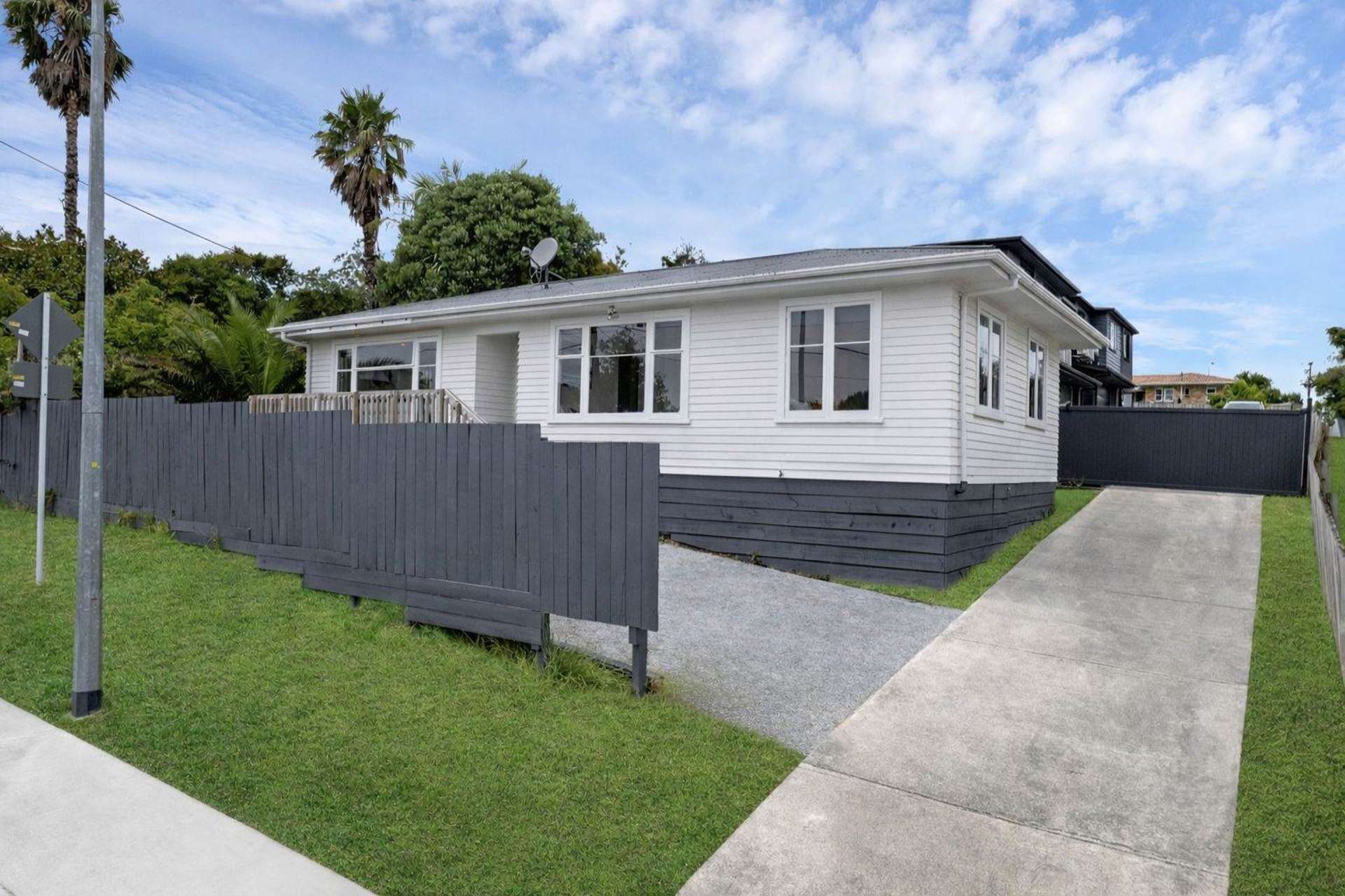 53A Sylvan Crescent Te Atatu South_0