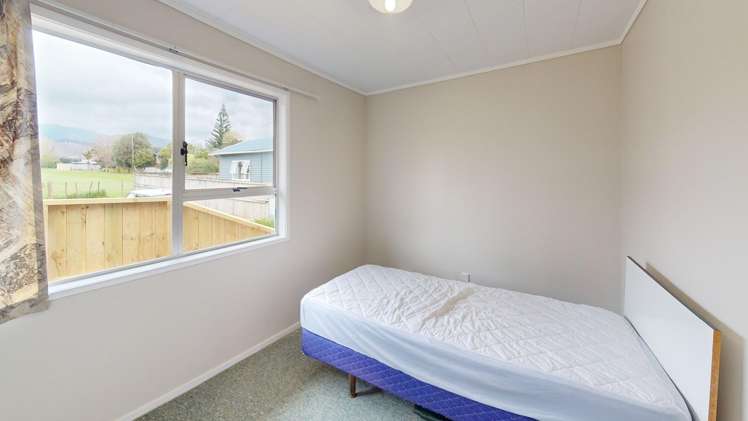 2/38a ( Front house ) Clapham Street 1226_6