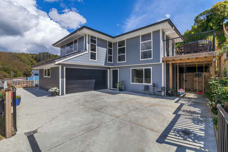 32 King Charles Drive_0