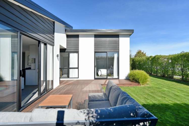 10 Jury Lane Woodend_24