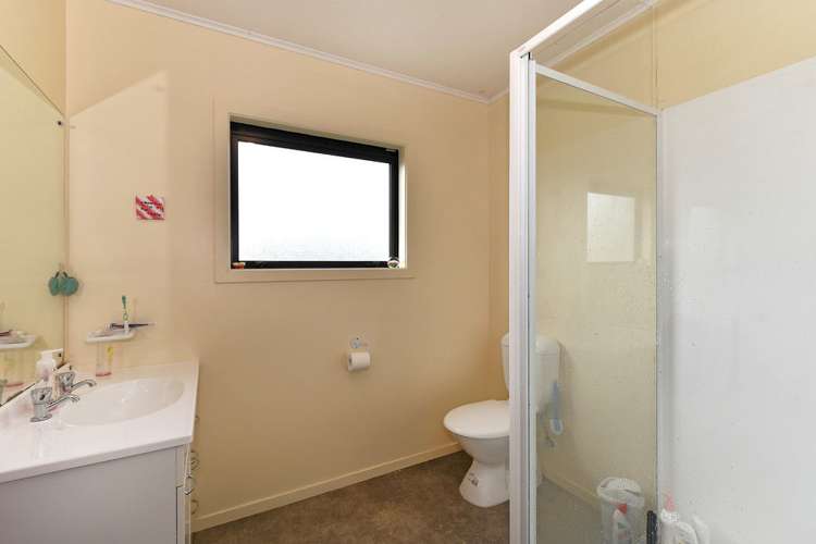 40 Saint Lawrence Street Toi Toi_16