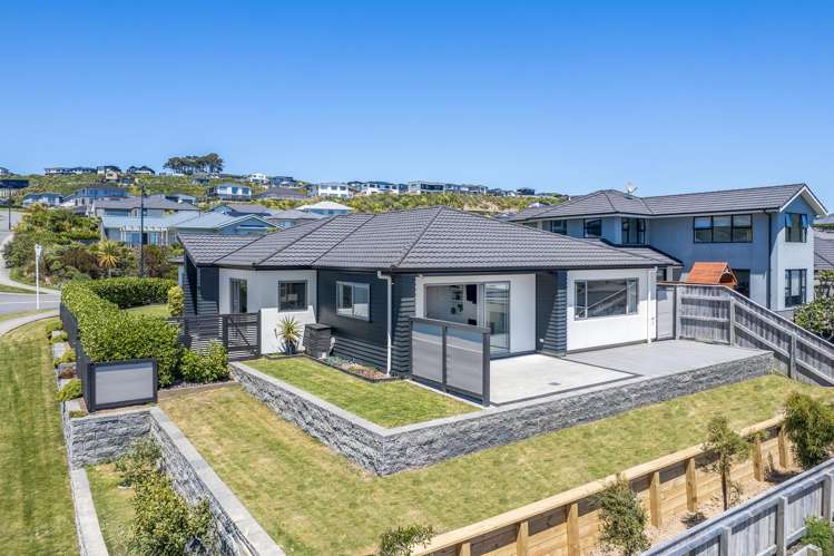 2 Ihakara Arthur Lane Aotea_17