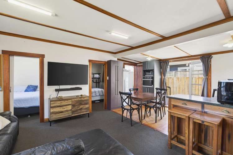 59 Fifth Avenue Urenui_13