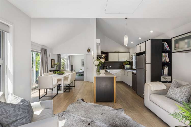 1/302 Beach Road Campbells Bay_6