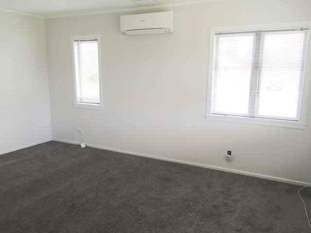 2/2 Kelvin Road Papakura_3