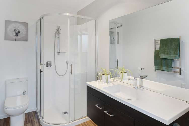 40 Sunningdale Drive Stoke_15