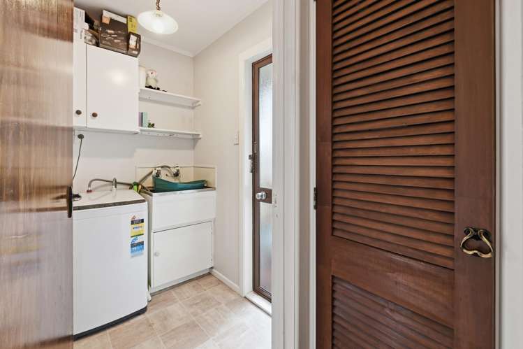 19 Larch Street Victoria_16