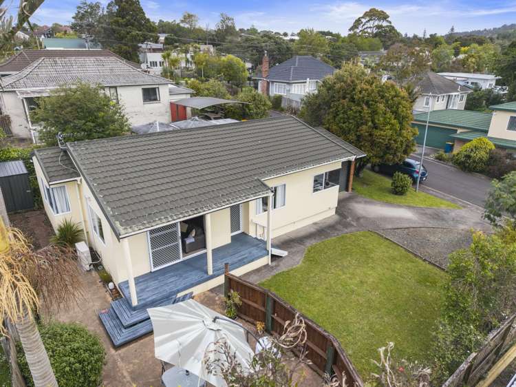 2 Davern Lane New Lynn_11