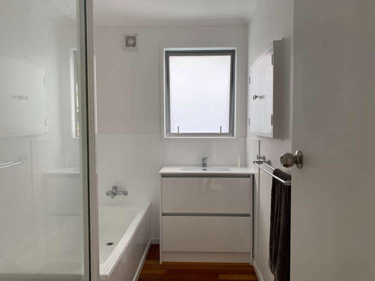 8b Melanie Place Orewa_10