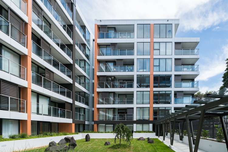 605/10 Lion Place Epsom_1