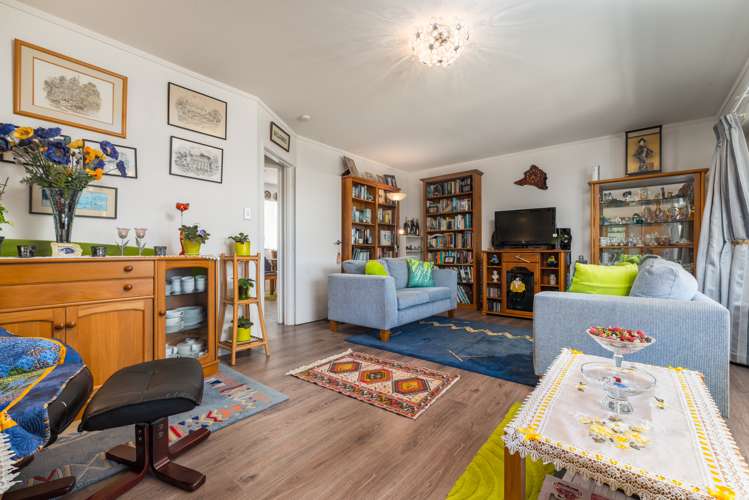 2/2 Ewenson Avenue One Tree Hill_4