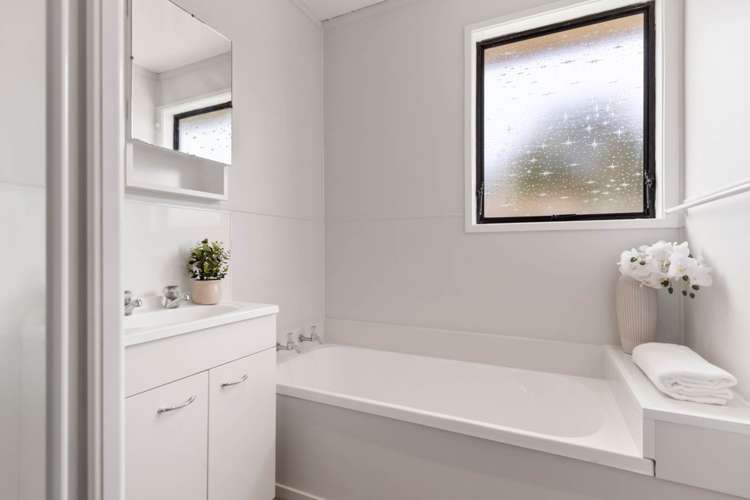 21 Shalimar Place Clover Park_16