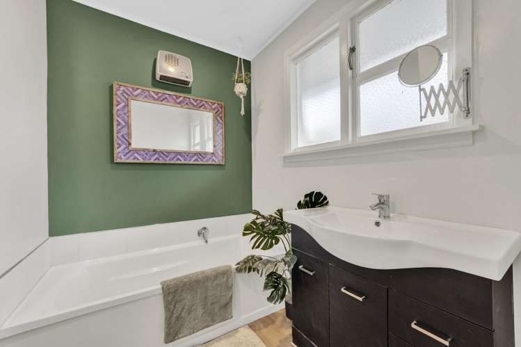 258 Main North Road Redwood_11