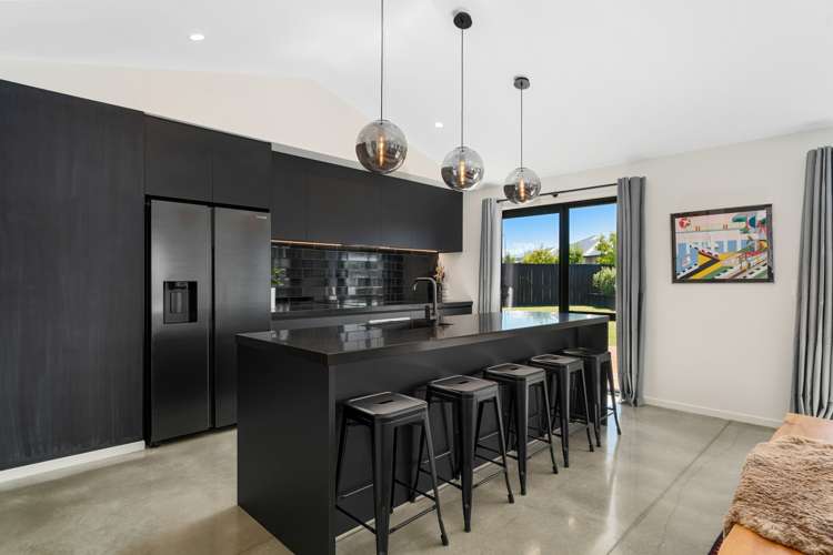 5 Tahi Street Albert Town_2