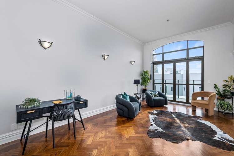 10C/50 Eden Crescent_3