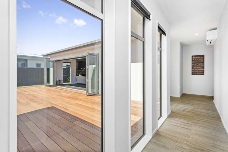 17 Picadilly Avenue Casebrook_21