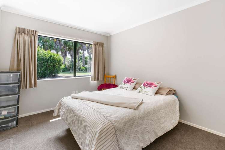 16 Awaroa Stream Drive Waiuku_9