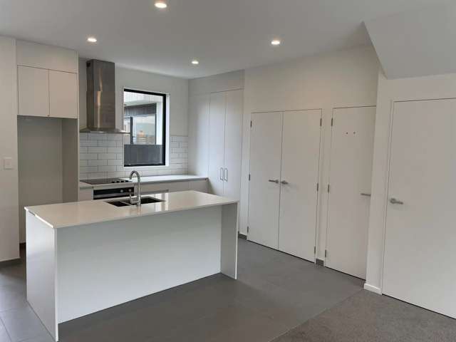 8/80 Eastcoast Bays Road Milford_4