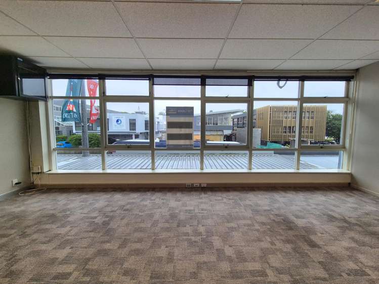 Address withheld Takapuna_3