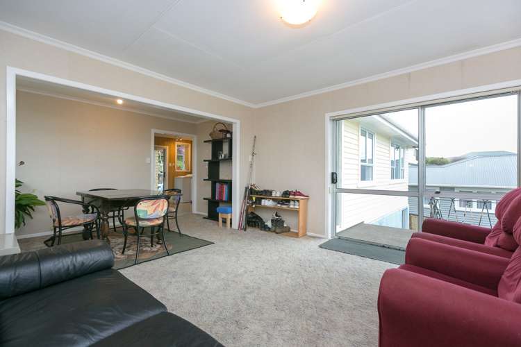 69 Mould Street Waitara_12