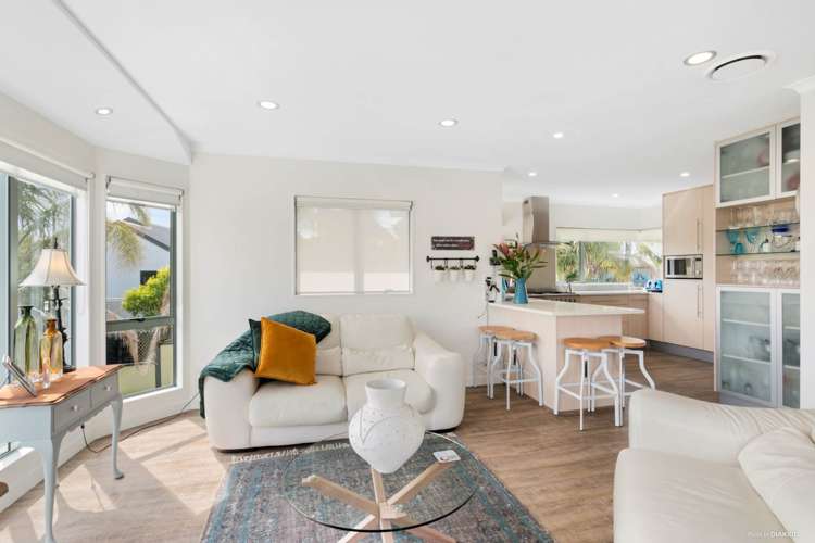 61 Alec Craig Way Gulf Harbour_9