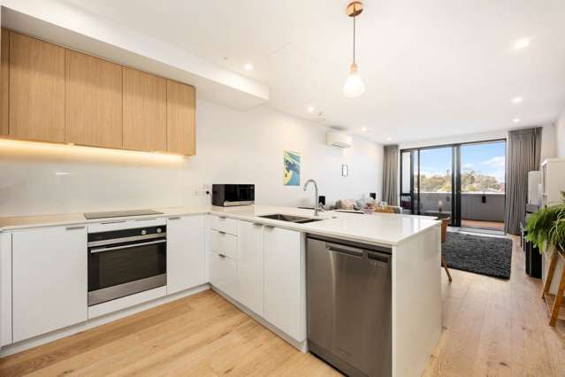 211/1 Kimiora Street Three Kings_4