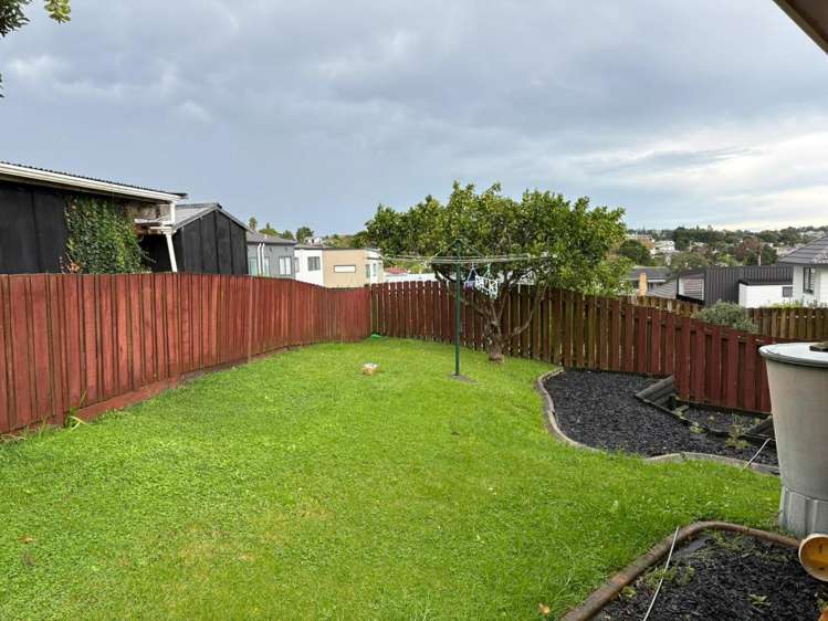 1/14 Camrose Place Glenfield_15